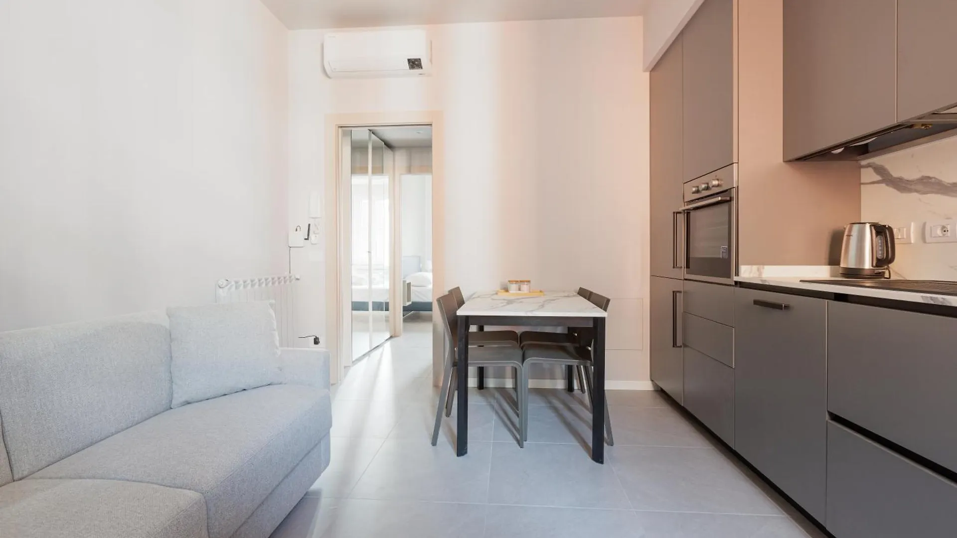 M5 Gerusalemme Modern&Elegant Apt X4 Milan 0*,  Italy