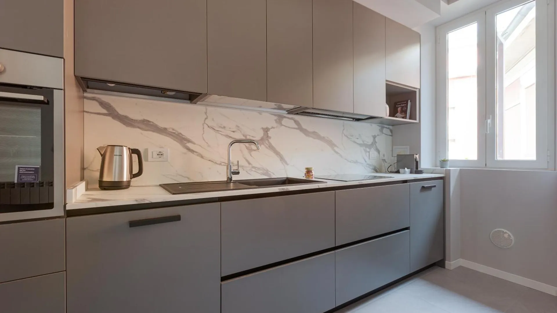 Apartment M5 Gerusalemme Modern&Elegant Apt X4 Milan Italy